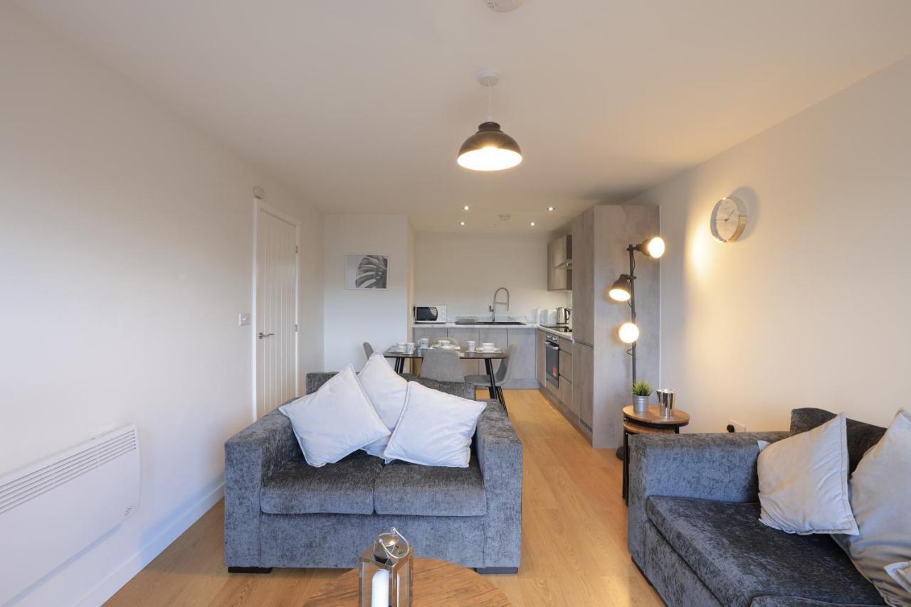 Southbank Leeds Apartment. New! With Free Parking Exterior photo